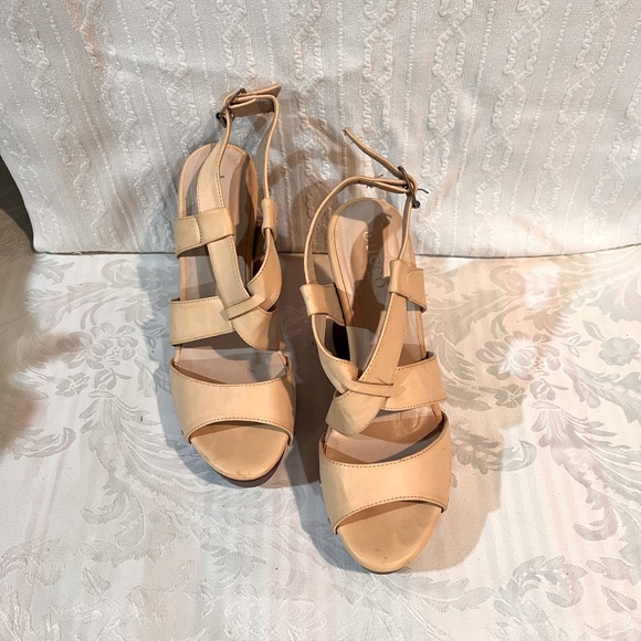 bucco Shoes - New Bucca Capensis Platform Shoe Size 8 1/2